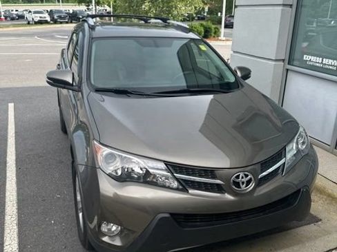 Used 2014 Toyota RAV4 XLE AWD/4WD image 10