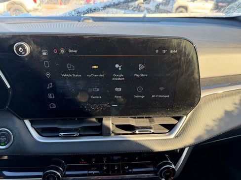 Used 2025 Chevrolet Equinox LT image 19