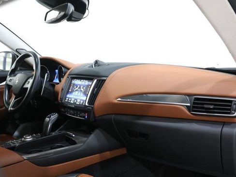 Used 2019 Maserati Levante S GranLusso AWD/4WD image 15