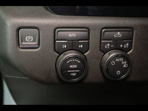 Certified 2024 Chevrolet Silverado 1500 LT AWD/4WD image 13