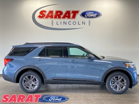 New 2026 Ford Explorer Active w/ Active Comfort Package AWD/4WD image 1