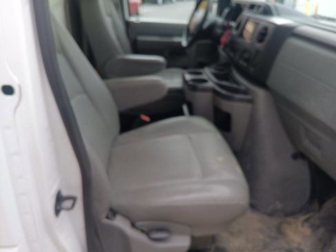 Used 2010 Ford E-450 and Econoline 450 Super Duty image 5