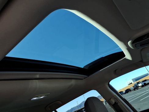 Certified 2025 Subaru Outback Premium w/ Popular Package #1A image 18