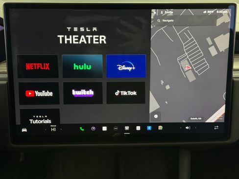 Used 2022 Tesla Model X image 24