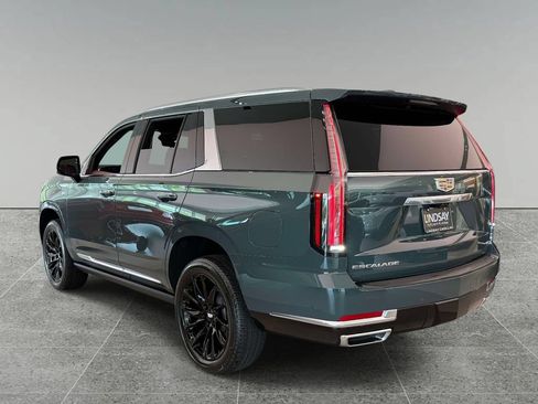 Used 2026 Cadillac Escalade Luxury w/ LPO, Floor Liner Package AWD/4WD image 12