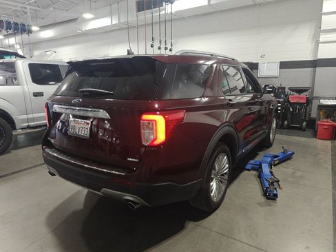 Used 2022 Ford Explorer Limited w/ Hybrid Equipment Group 310A image 3