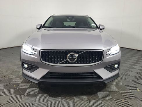 New 2026 Volvo V60 B5 Cross Country Plus w/ Protection Package Premier AWD/4WD image 2