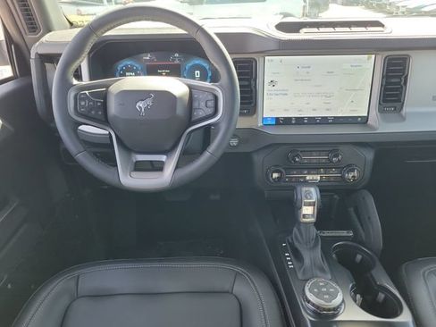 New 2026 Ford Bronco Outer Banks w/ Sasquatch Package AWD/4WD image 15