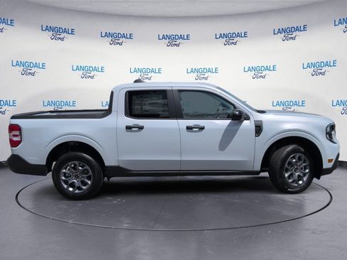 New 2026 Ford Maverick XLT w/ XLT Luxury Package FWD image 3