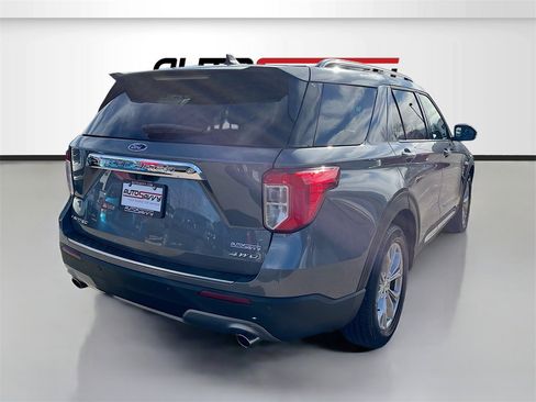 Used 2022 Ford Explorer Limited w/ Equipment Group 301A image 7