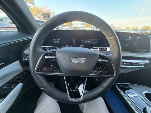 Used 2024 Cadillac Lyriq Luxury w/ LPO, Floor Liner Package AWD/4WD image 15