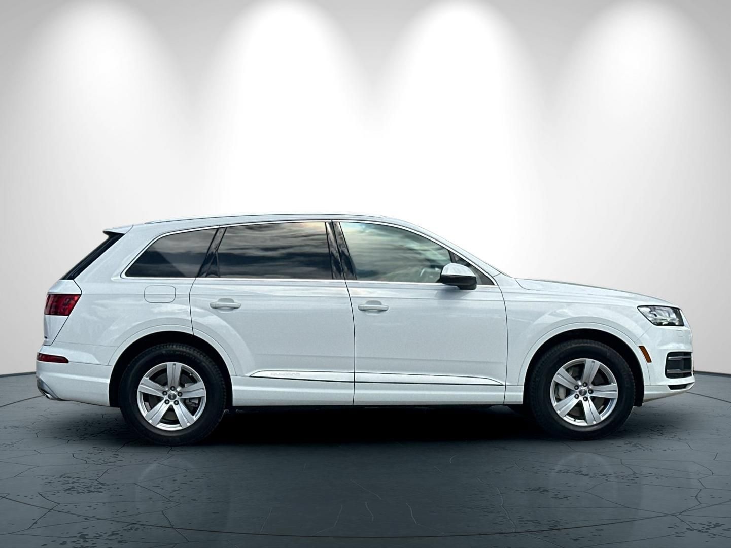 Used 2019 Audi Q7 2.0T Premium Plus w/ Premium Plus Package AWD/4WD image 3