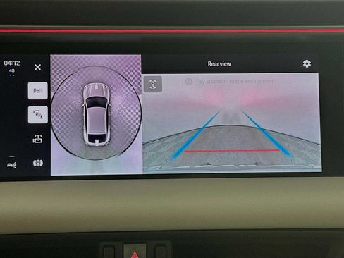 Certified 2025 Porsche Macan 4S Electric AWD/4WD image 19