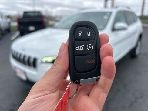 Used 2021 Jeep Cherokee Latitude Lux w/ Comfort/Convenience Group image 43