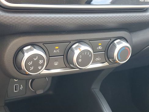New 2025 Nissan Kicks Play S FWD image 29