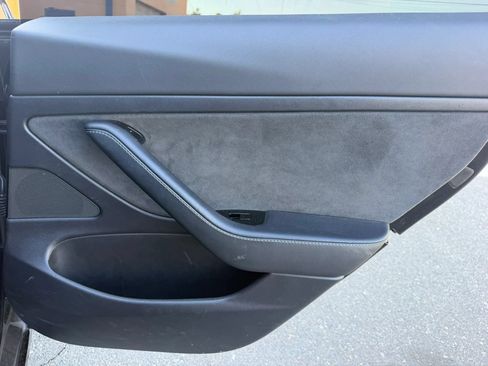 Used 2020 Tesla Model 3 Standard Range Plus RWD image 17