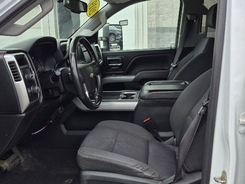Used 2019 Chevrolet Silverado 2500 LT w/ Z71 Package, Off-Road AWD/4WD image 7