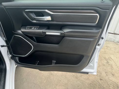 Used 2025 RAM 1500 Laramie AWD/4WD image 17