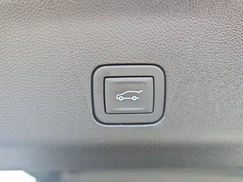 New 2026 Chevrolet Suburban High Country AWD/4WD image 13