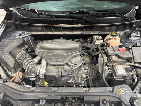 Used 2017 Cadillac XT5 Luxury w/ Driver Awareness Package image 30