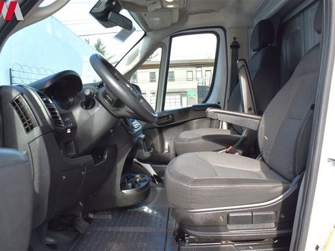 Used 2022 RAM ProMaster 3500 w/ Convenience Group FWD image 10