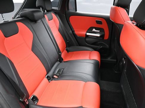 Used 2024 Mercedes-Benz GLA 35 AMG 4MATIC image 37