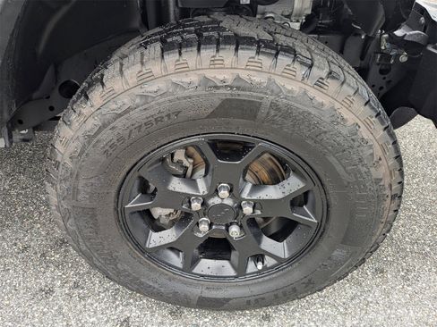 Used 2022 Jeep Wrangler Sport image 11