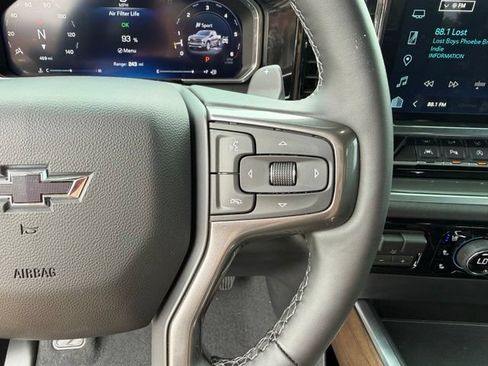 Used 2026 Chevrolet Silverado 1500 High Country w/ Midnight Edition AWD/4WD image 16