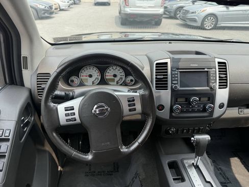 Used 2018 Nissan Frontier PRO-4X AWD/4WD image 14