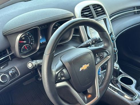 Used 2015 Chevrolet Malibu LT image 21