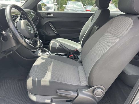 Used 2018 Volkswagen Beetle 2.0T S FWD image 12