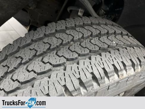 Used 2021 Chevrolet Silverado 1500 Custom Trail Boss image 35