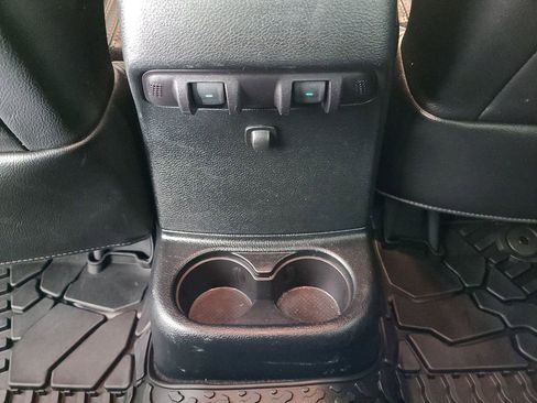 Used 2018 Jeep Wrangler Unlimited Rubicon image 16