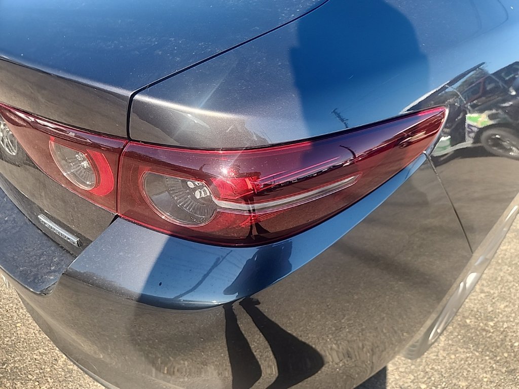 Used 2019 MAZDA MAZDA3 Sedan w/ Premium Package FWD image 13