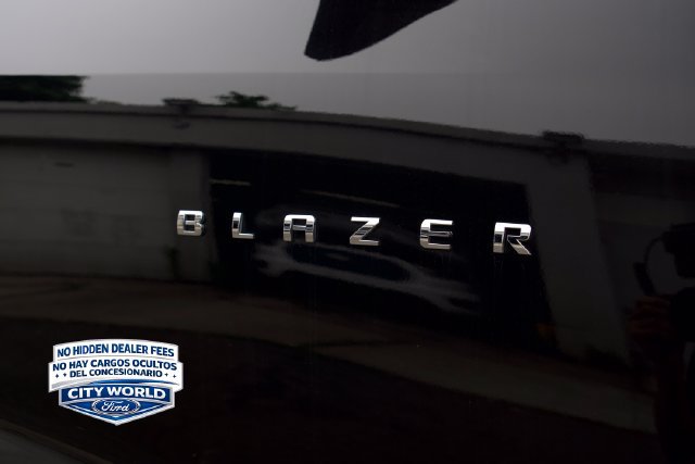 Used 2025 Chevrolet Blazer LT FWD image 6