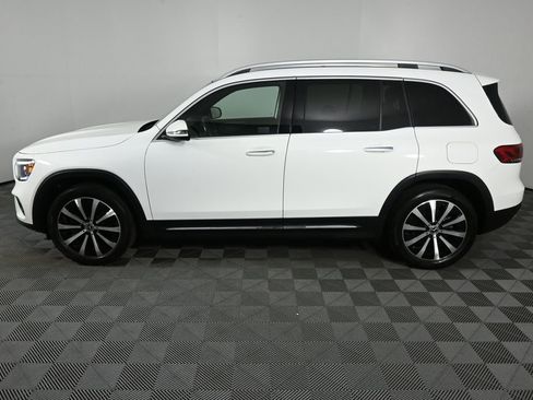 Used 2022 Mercedes-Benz GLB 250 image 3