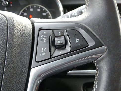 Certified 2022 Buick Encore Preferred w/ Safety Package image 18