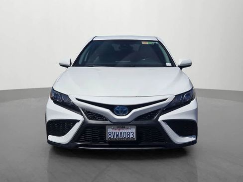 Used 2021 Toyota Camry SE FWD image 2