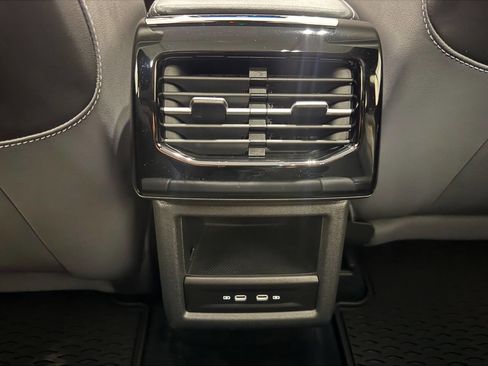 Used 2023 Volkswagen ID.4 Pro S image 34