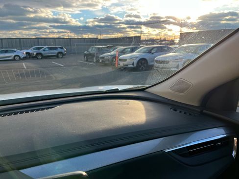 Used 2025 Buick Encore GX Preferred image 33