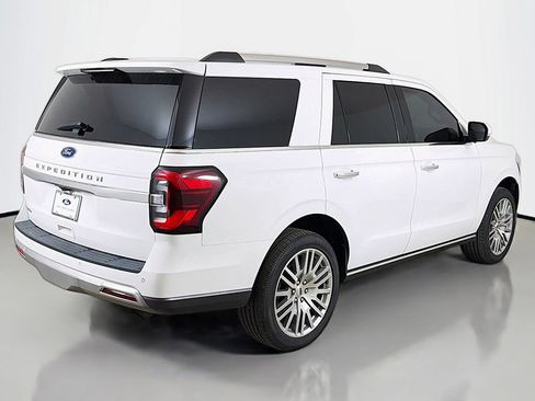 Used 2024 Ford Expedition Limited RWD image 17