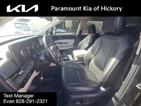 Used 2022 Kia Carnival SX image 4