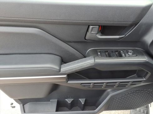 Certified 2025 Toyota 4Runner SR5 image 15