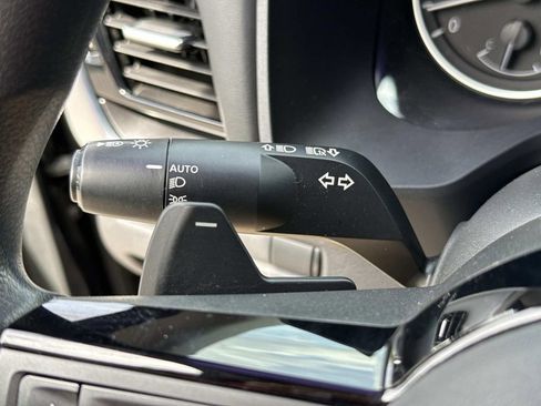 Used 2021 Nissan Rogue SV FWD image 40