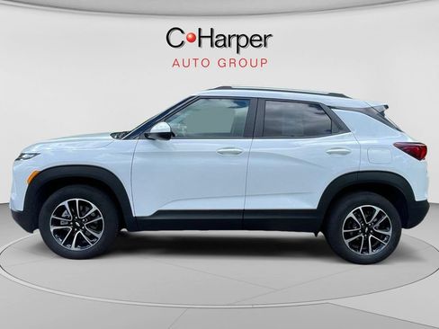 Certified 2025 Chevrolet TrailBlazer LT AWD/4WD image 6