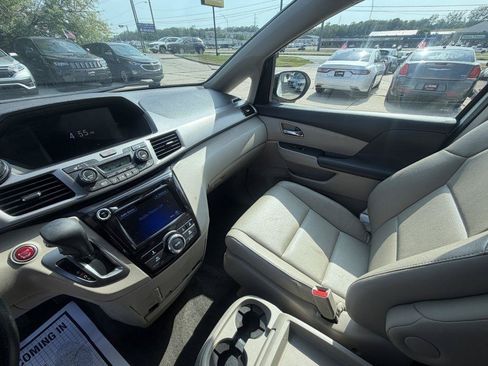 Used 2016 Honda Odyssey EX-L image 18