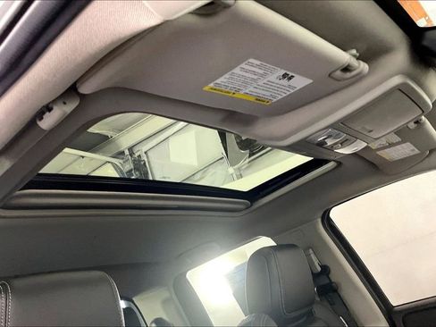 Used 2024 Nissan Frontier SL w/ Technology Package image 23