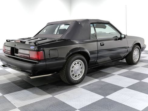 Used 1989 Ford Mustang LX image 10
