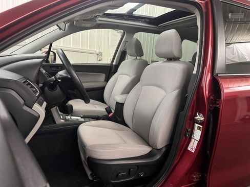 Used 2018 Subaru Forester 2.5i Premium AWD/4WD image 10