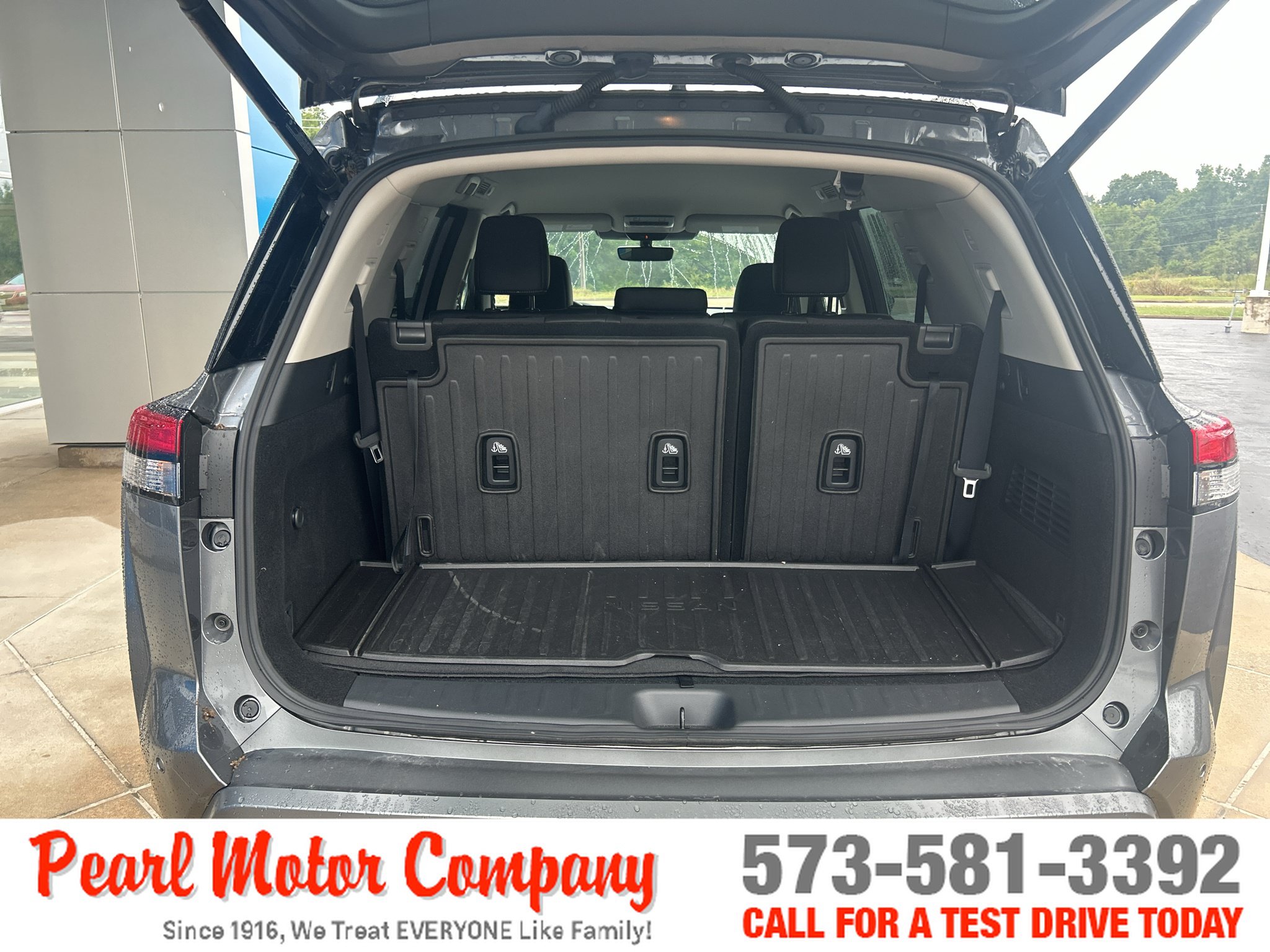 Used 2026 Nissan Pathfinder SL w/ Cargo Package AWD/4WD image 24